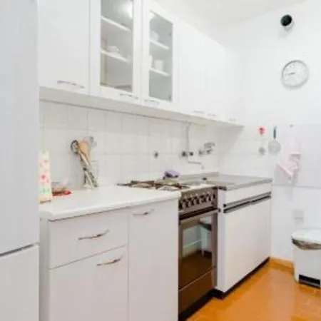 Gordana St - One Bedroom Split